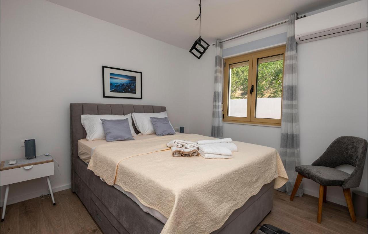 Holiday Home Villetta Belveder Baska Voda Luaran gambar