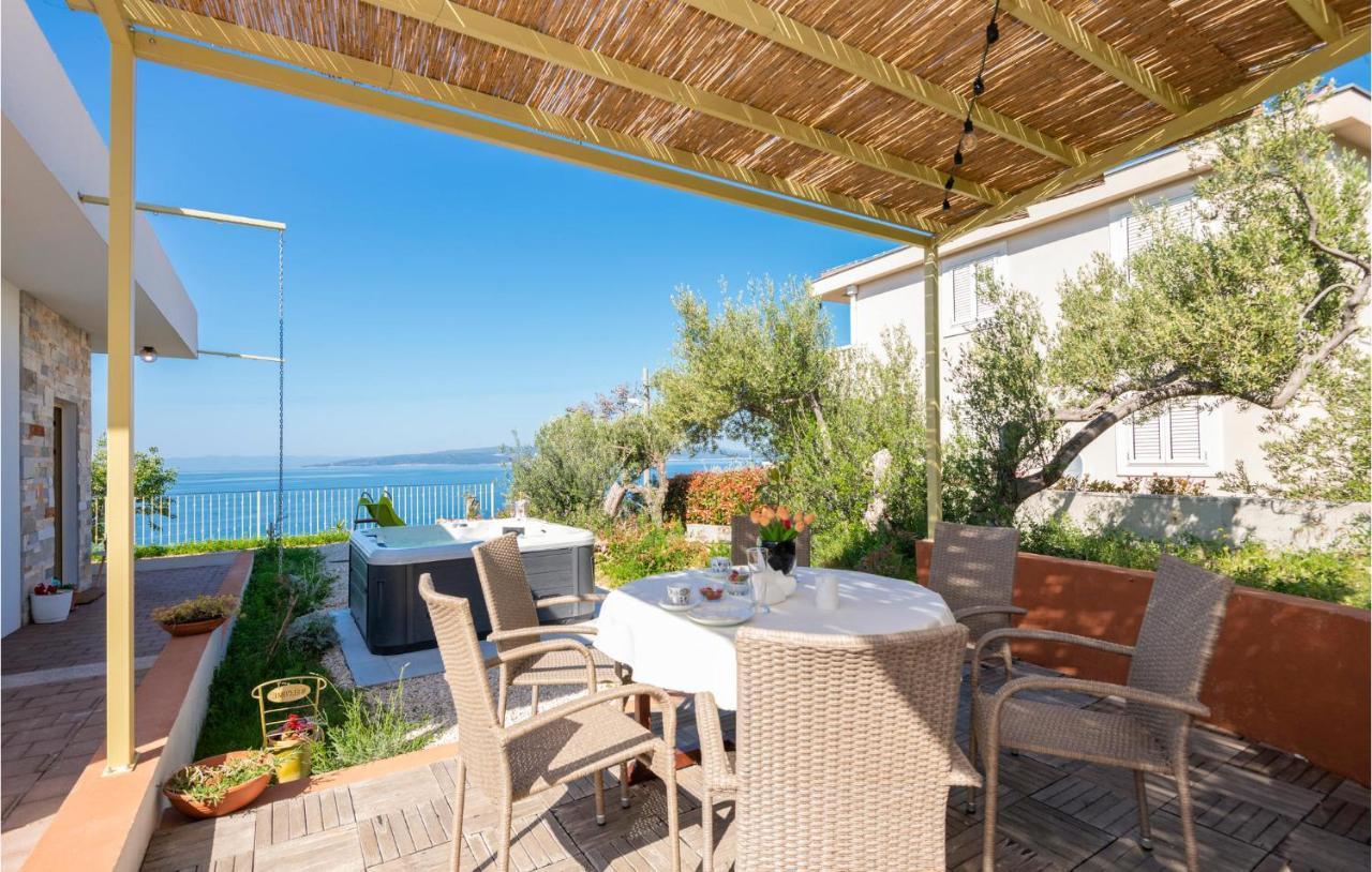 Holiday Home Villetta Belveder Baska Voda Luaran gambar