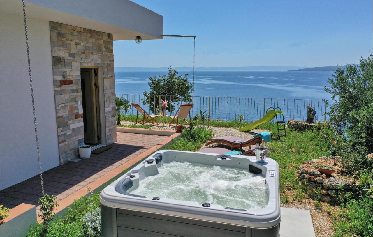 Holiday Home Villetta Belveder Baska Voda Luaran gambar