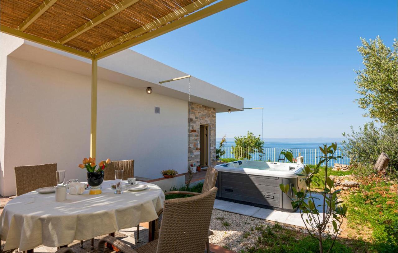 Holiday Home Villetta Belveder Baska Voda Luaran gambar